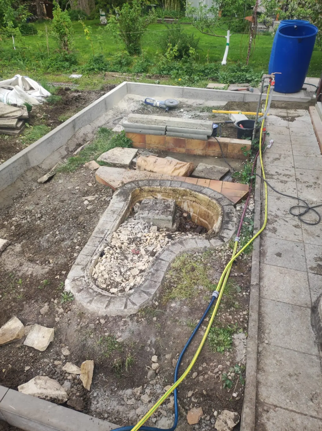 Gartengestaltung Aschenneller - Zwischenstand Gartenarbeiten